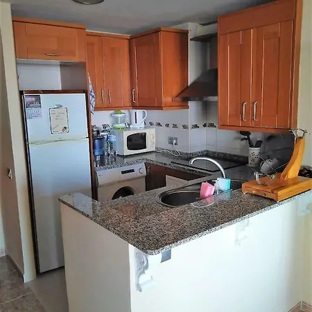 Apartamento Cerca De La Playa Y Bien Comunicado * 托雷莫利诺斯
