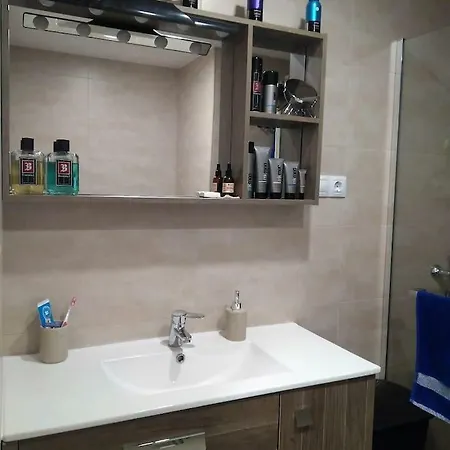 Apartamento Cerca De La Playa Y Bien Comunicado