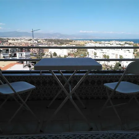 Apartamento Cerca De La Playa Y Bien Comunicado * Torremolinos