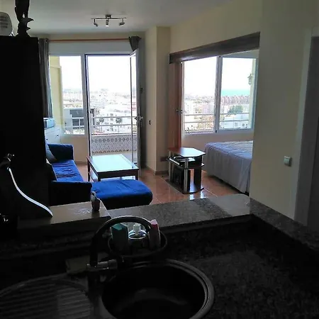 Apartamento Cerca De La Playa Y Bien Comunicado