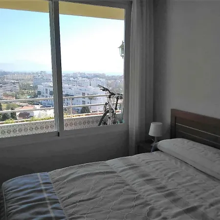 Apartamento Cerca De La Playa Y Bien Comunicado *