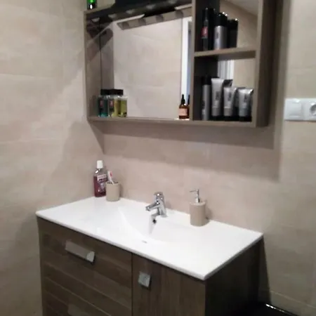 Apartamento Cerca De La Playa Y Bien Comunicado * Torremolinos